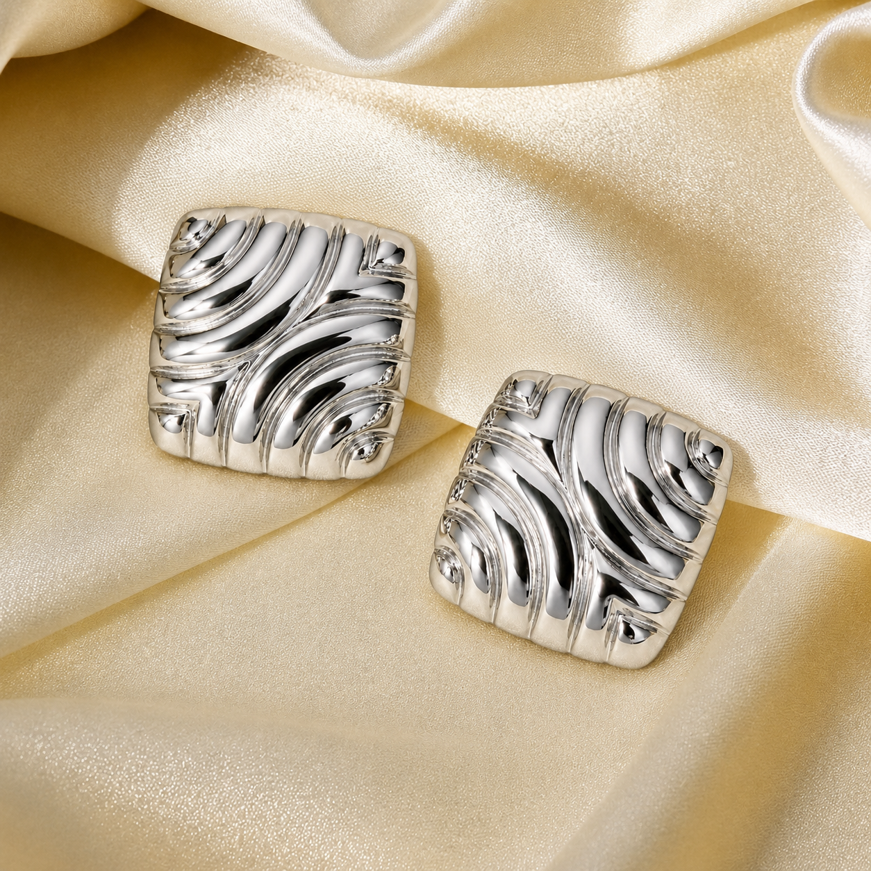 Camp Cove Earrings (Silver)